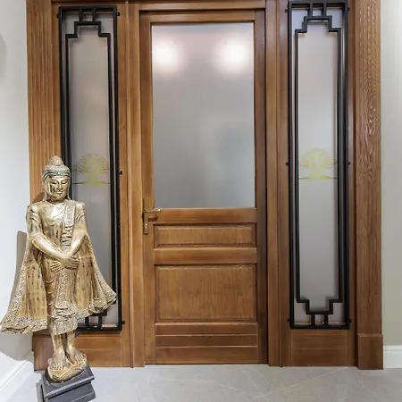 Artist 호텔 수보티차